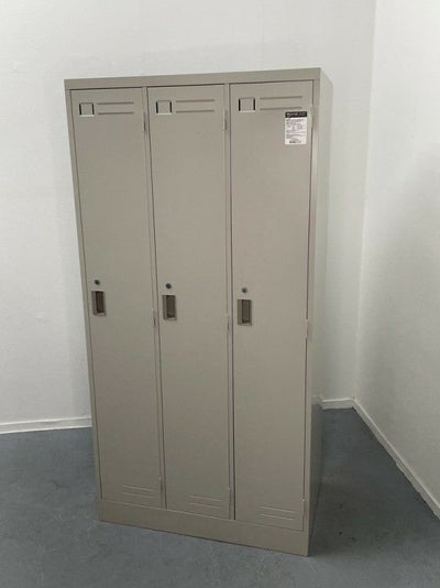 コクヨLKシリーズ　（コクヨ） 3人用ロッカー 商品画像1