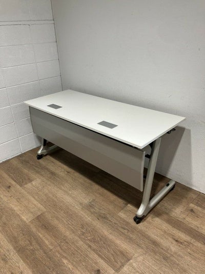 イトーキコンシアシリーズ サイドスタックテーブル 商品画像1