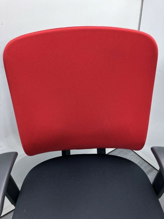 INABA/イナバyera(イエラ)チェア 可動肘付イエラチェア 商品画像6