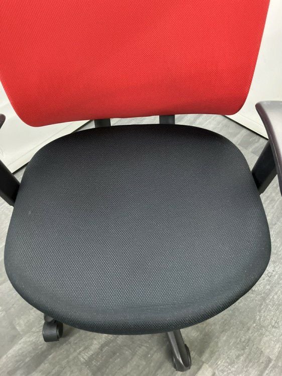 INABA/イナバyera(イエラ)チェア 可動肘付イエラチェア 商品画像8