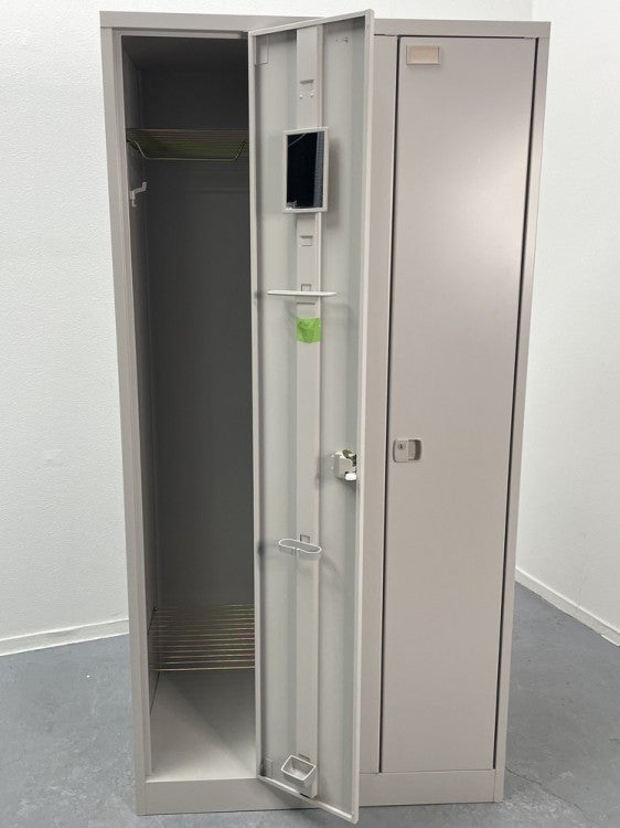 イトーキL型ロッカーシリーズ 3人用ロッカー 商品画像7