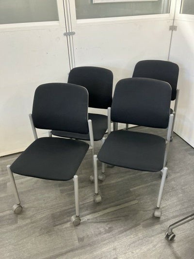 イトーキLKシリーズ スタッキングチェア4脚セット 商品画像1