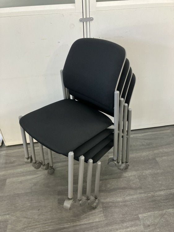 イトーキLKシリーズ スタッキングチェア4脚セット 商品画像9