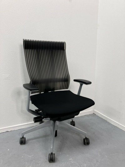 イトーキスピーナ（Spina）チェア 固定肘付スピーナチェア　 商品画像1