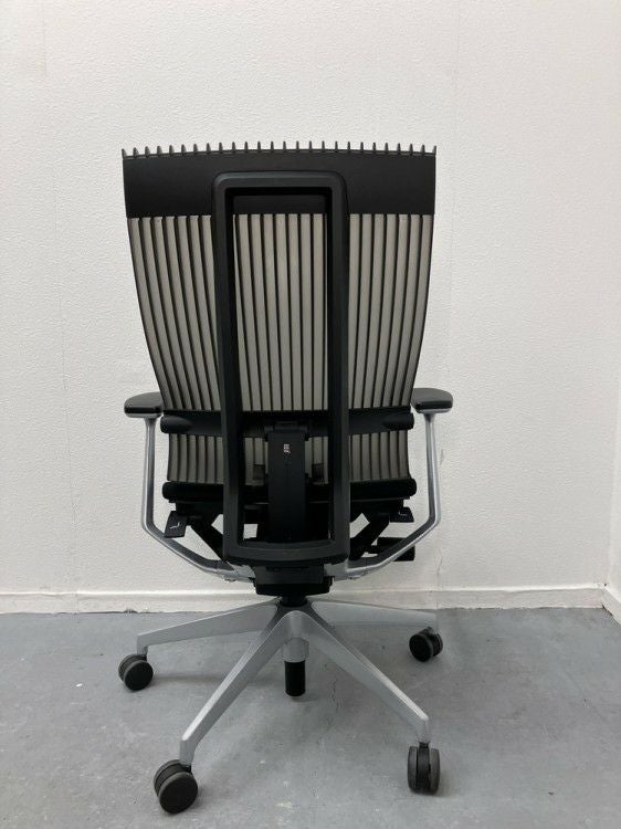 イトーキスピーナ（Spina）チェア 固定肘付スピーナチェア　 商品画像4