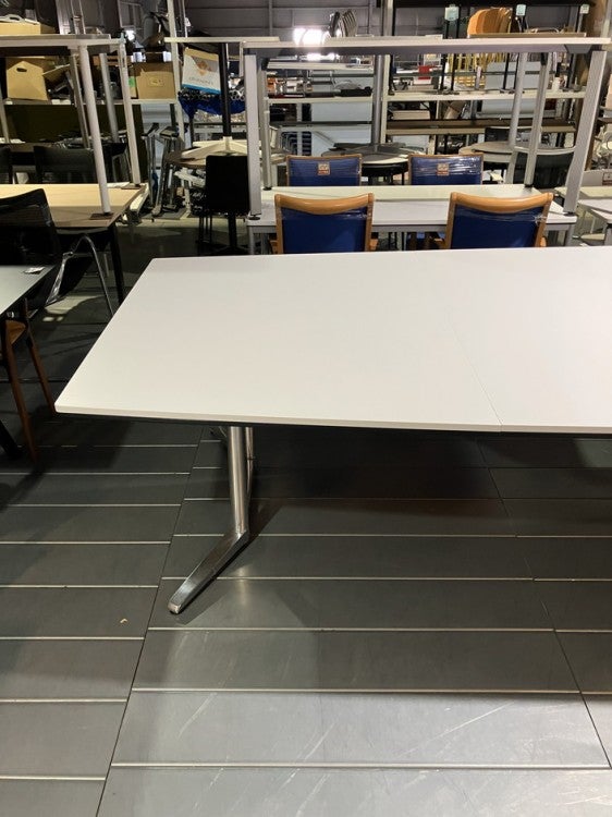 オカムララティオシリーズ 4800ミーティングテーブル 商品画像2