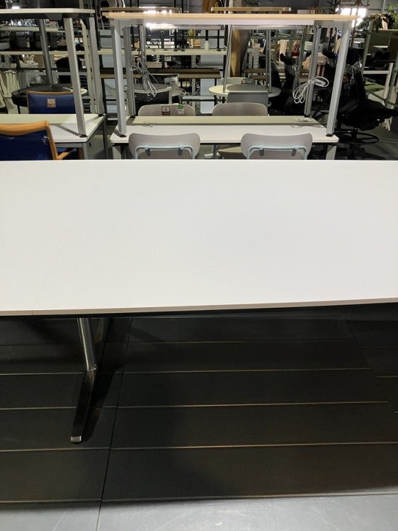 オカムララティオシリーズ 4800ミーティングテーブル 商品画像4