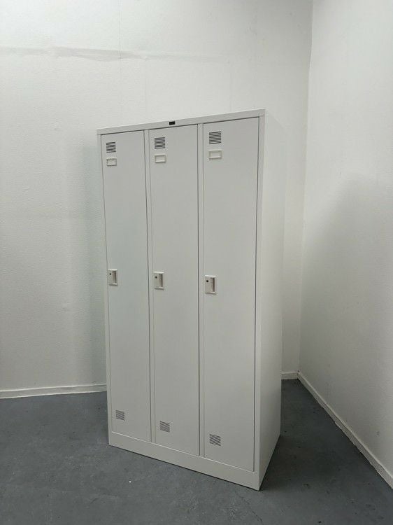 ウチダ（内田洋行）NSシリーズ 3人用ロッカー 商品画像1
