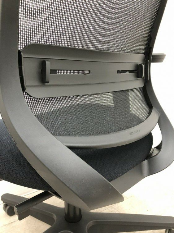 コクヨMitra2（ミトラ2）チェア 可動肘付ミトラ2チェア 商品画像4