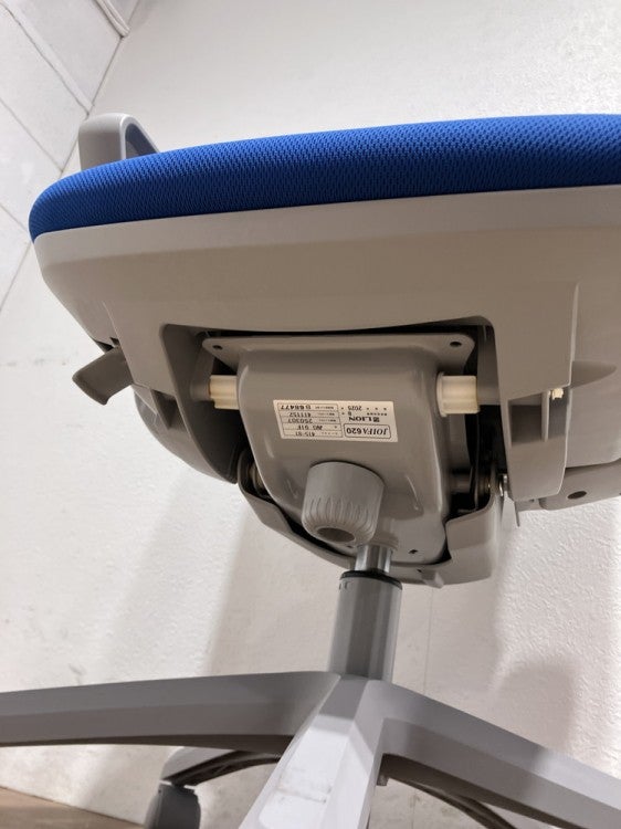 ライオンNo.290シリーズ 固定肘付オフィスチェア 商品画像6