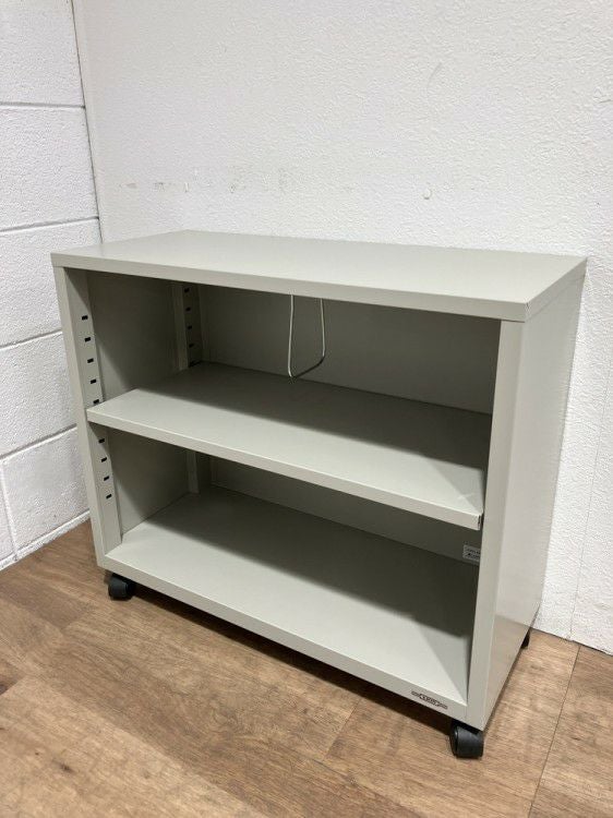 ライオンデスクアンダーラック 商品画像1