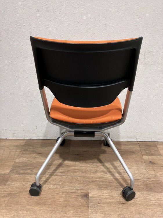 イトーキレクシブシリーズ ネスティングチェア4脚セット 商品画像7