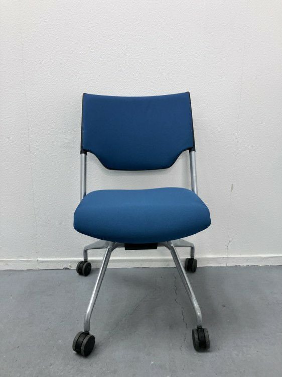 イトーキレクシブチェア 商品画像2