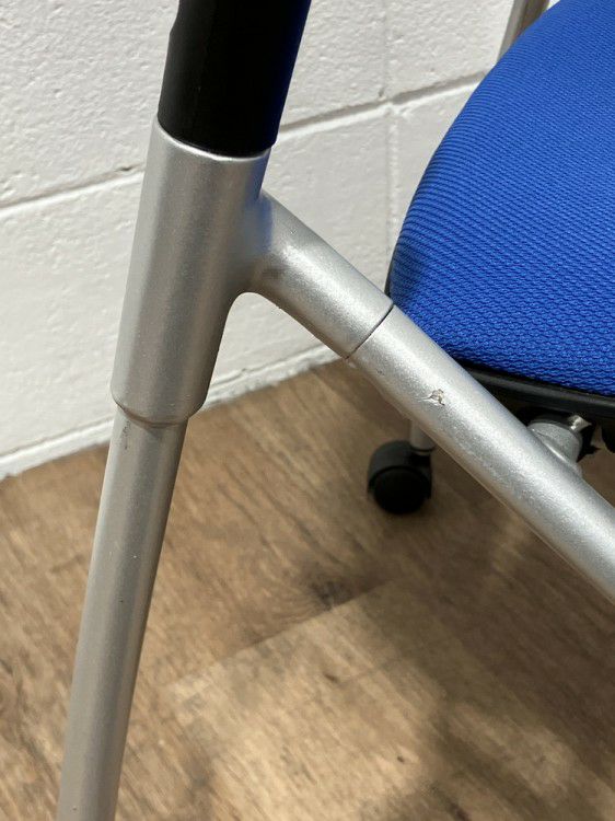 イトーキマノス(MANOSS)シリーズ ネスティングチェア４脚セット 商品画像8