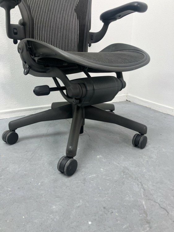 HermanMiller（ハーマンミラー）可動肘付アーロンチェア 商品画像11