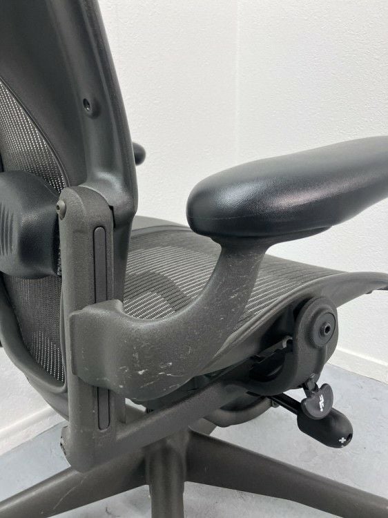 HermanMiller（ハーマンミラー）固定肘付アーロンチェア 商品画像11