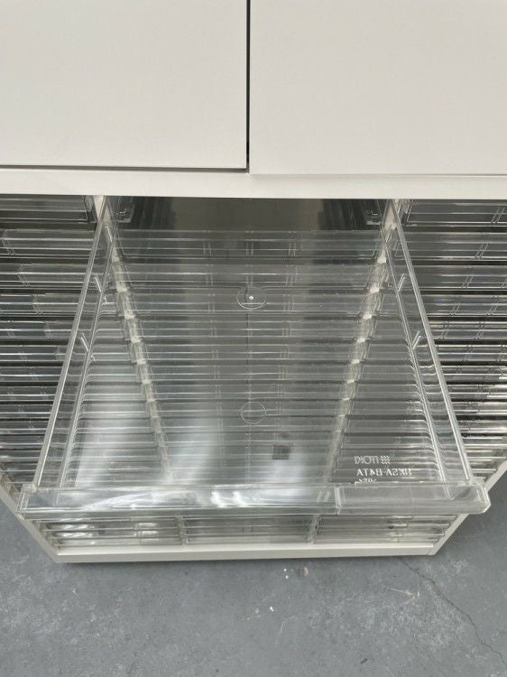 イトーキシンラインシリーズ 両開きクリアトレー上下書庫 商品画像13