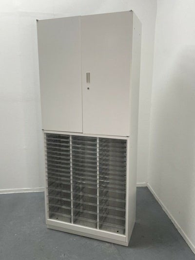 イトーキシンラインシリーズ 両開きクリアトレー上下書庫 商品画像1