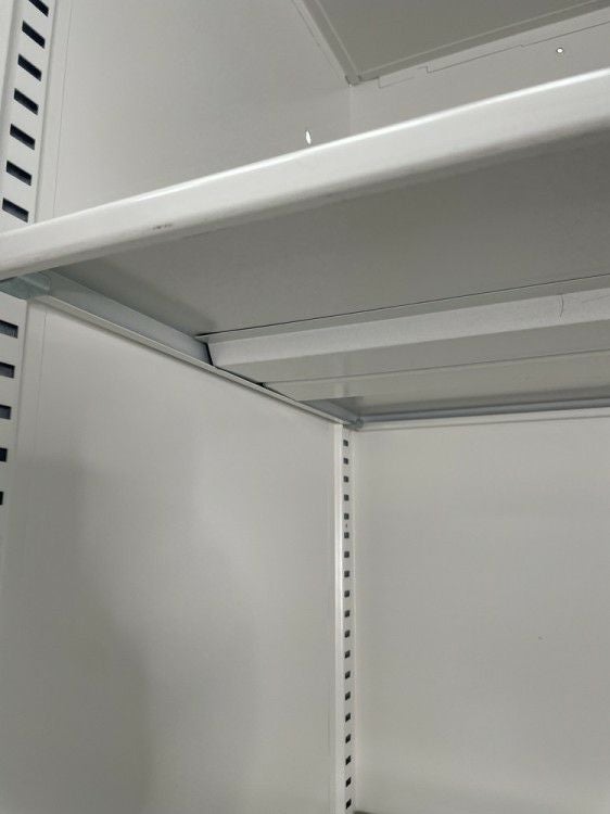 イトーキシンラインシリーズ 両開きクリアトレー上下書庫 商品画像11