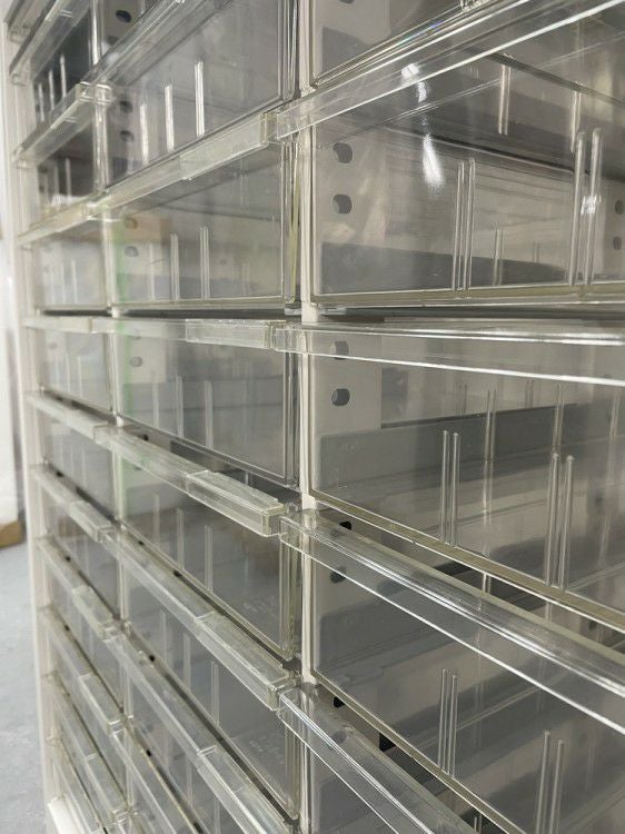 イトーキシンラインシリーズ 両開きクリアトレー上下書庫 商品画像15