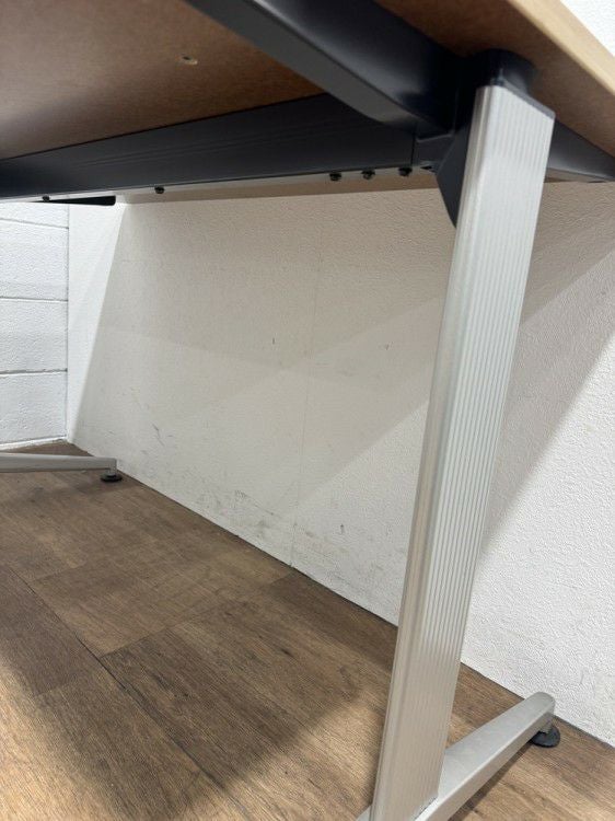 イトーキDEシリーズ ミーティングテーブル 商品画像6