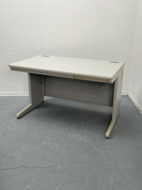 オカムラSDシリーズ 1200平デスク 商品画像1