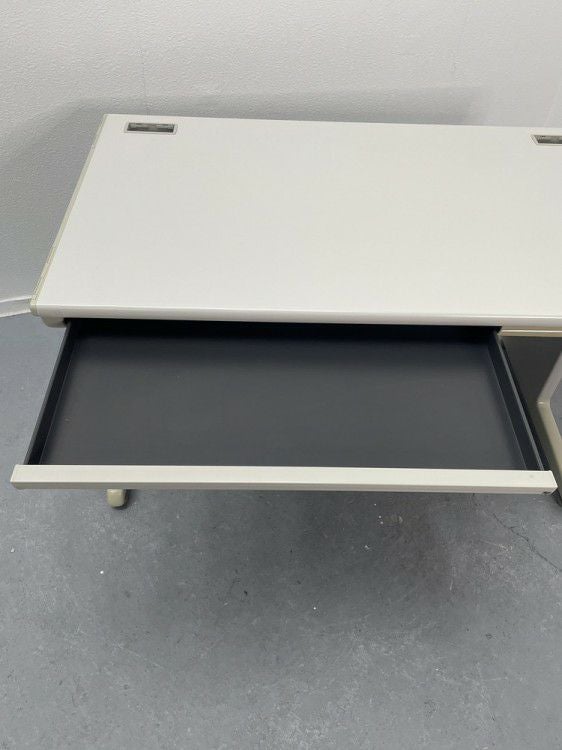 オカムラSDシリーズ 1200平デスク 商品画像11