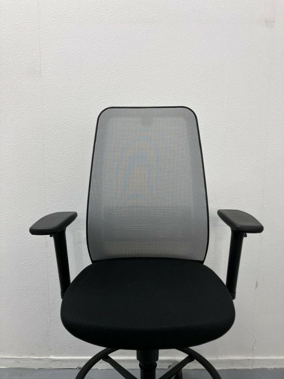 スチールケースパーソナリティシリーズ 肘付パーソナリティチェア 商品画像2