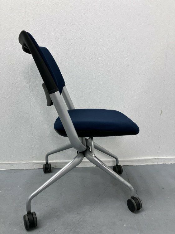 イトーキレクシブチェア 商品画像3