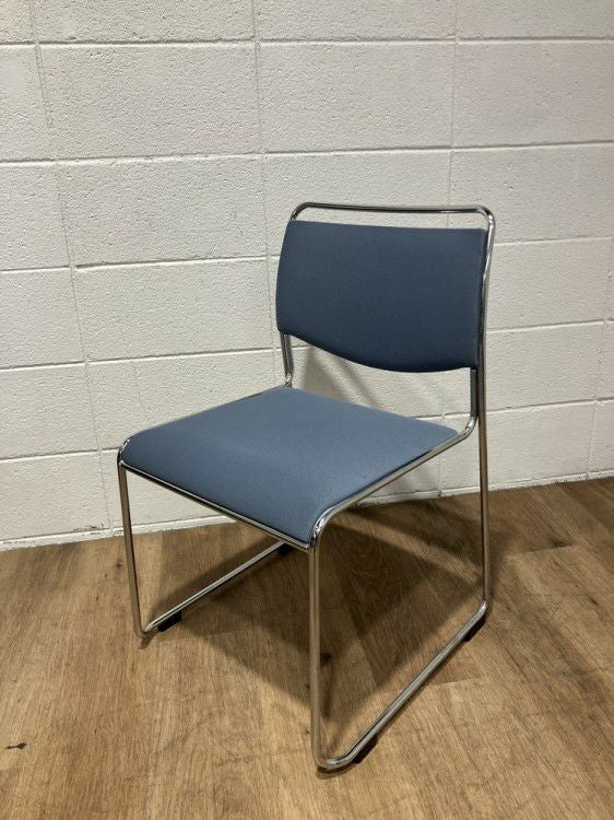 イトーキスタッキングチェア5脚セット 商品画像2