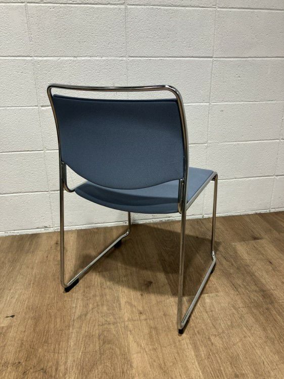 イトーキスタッキングチェア5脚セット 商品画像3