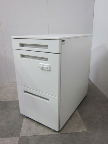 イトーキCZRシリーズ ダイヤル式3段インサイドワゴン 商品画像1