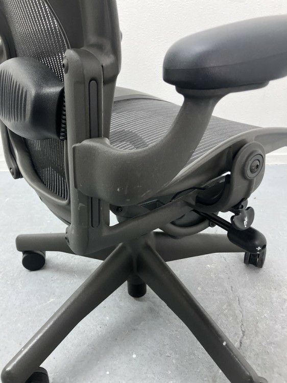 HermanMiller（ハーマンミラー）アーロンチェア 固定肘付アーロンチェア 商品画像12