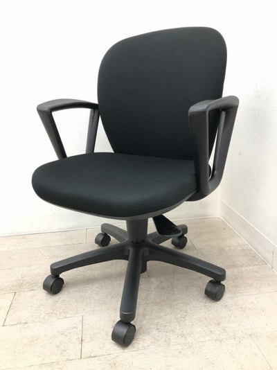 イトーキリエットチェア 固定肘付リエットチェア 商品画像1