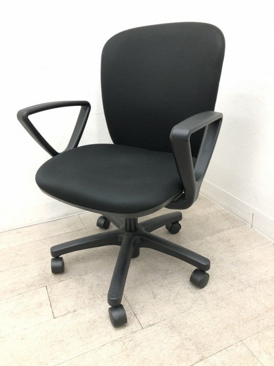 イトーキリエットRチェア 固定肘付リエットRチェア 商品画像1