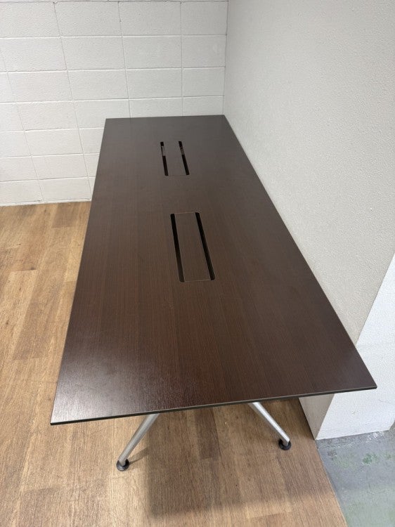 イトーキDDシリーズ 2400ミーティングテーブル 商品画像2