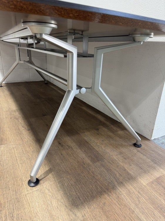 イトーキDDシリーズ 2400ミーティングテーブル 商品画像4