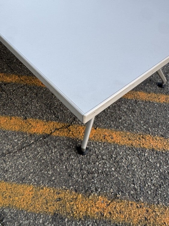 イトーキDDシリーズ 2400ミーティングテーブル 商品画像3