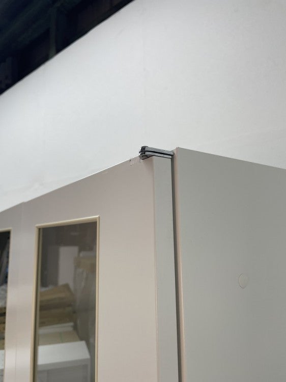 イトーキシンラインシリーズ ガラス両開きクリアトレー上下書庫 商品画像4