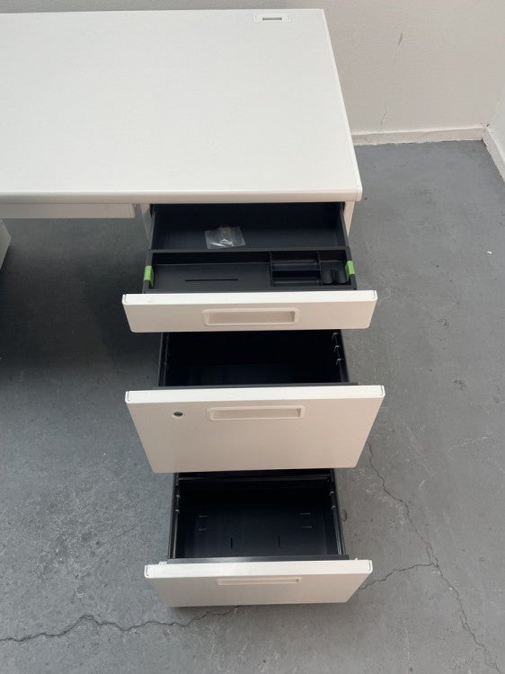 コクヨインベントシリーズ 1400両袖デスク 商品画像10