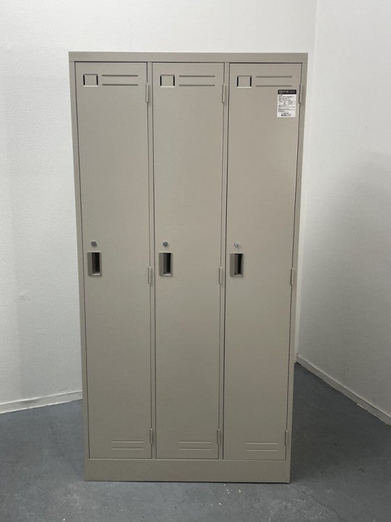コクヨLKシリーズ　（コクヨ） 3人用ロッカー 商品画像2