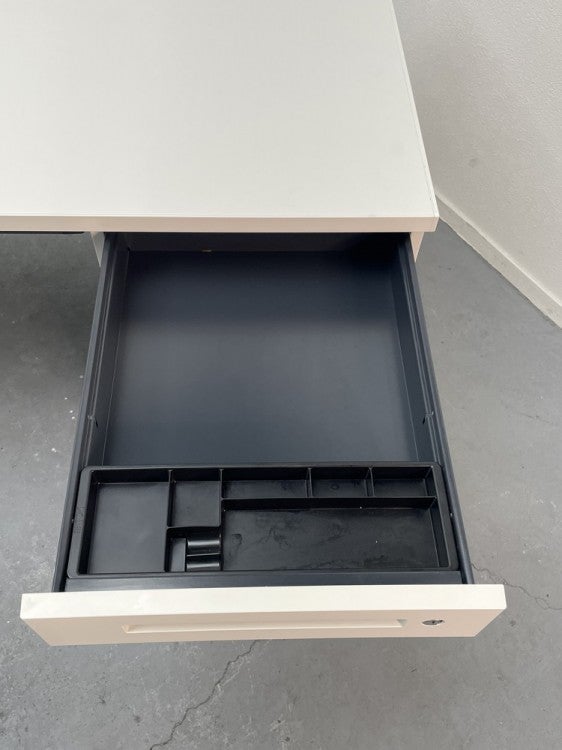 イトーキCZRシリーズ 1400片袖デスク 商品画像11