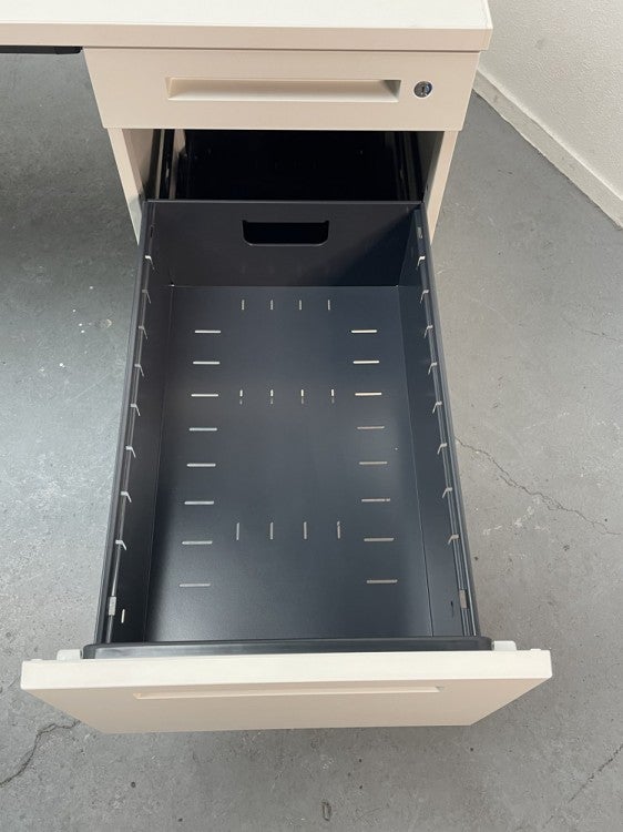 イトーキCZRシリーズ 1400片袖デスク 商品画像12