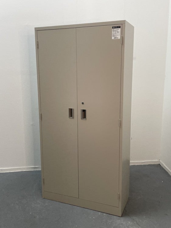 コクヨ保管庫浅型シリーズ 両開き書庫 商品画像1