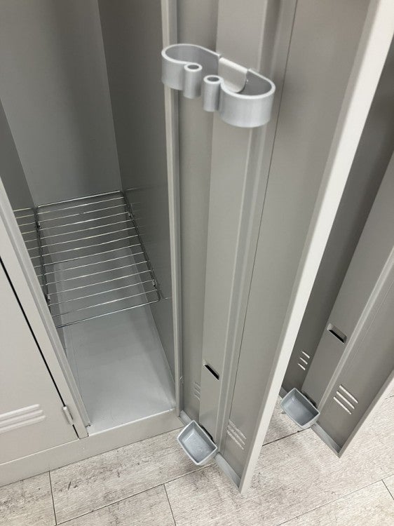 イトーキJ型シリーズ 4人用ロッカー 商品画像9