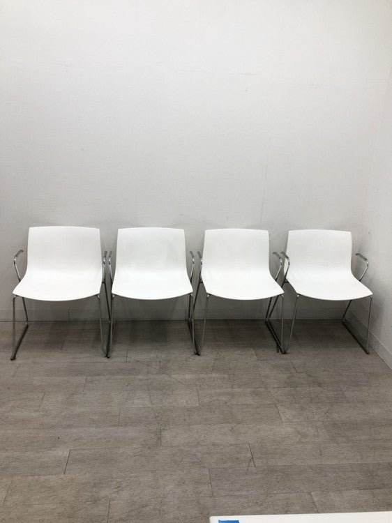 arper（アルペール）キャティファ53シリーズ スタッキングチェア4脚セット 商品画像2