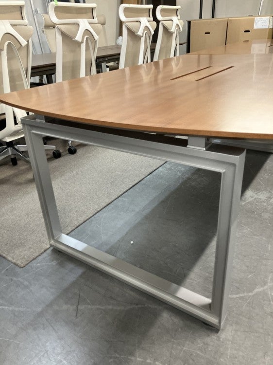 イトーキインフューズシリーズ 3600ミーティングテーブル 商品画像6