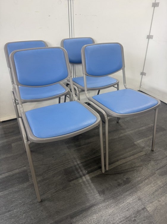 ライオンスタッキングチェア4脚セット 商品画像1