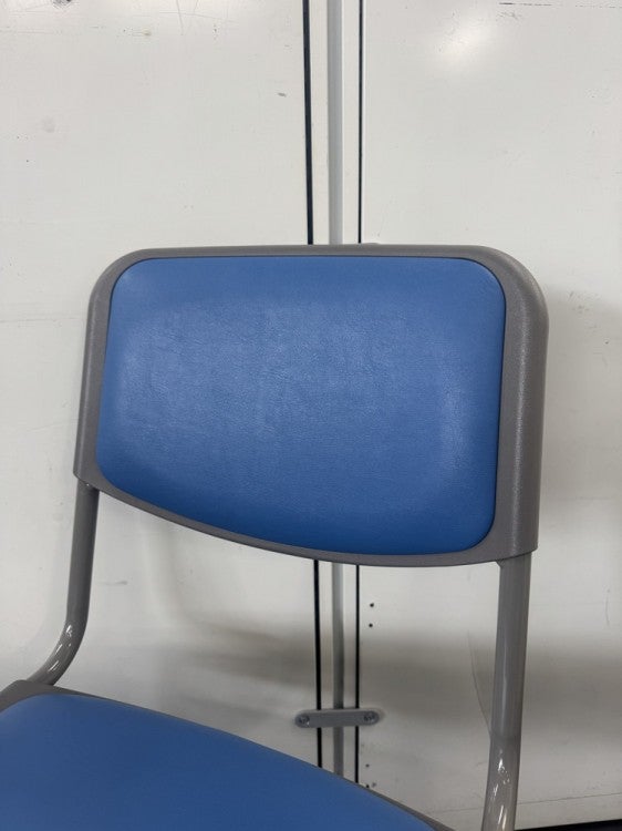 ライオンスタッキングチェア4脚セット 商品画像4