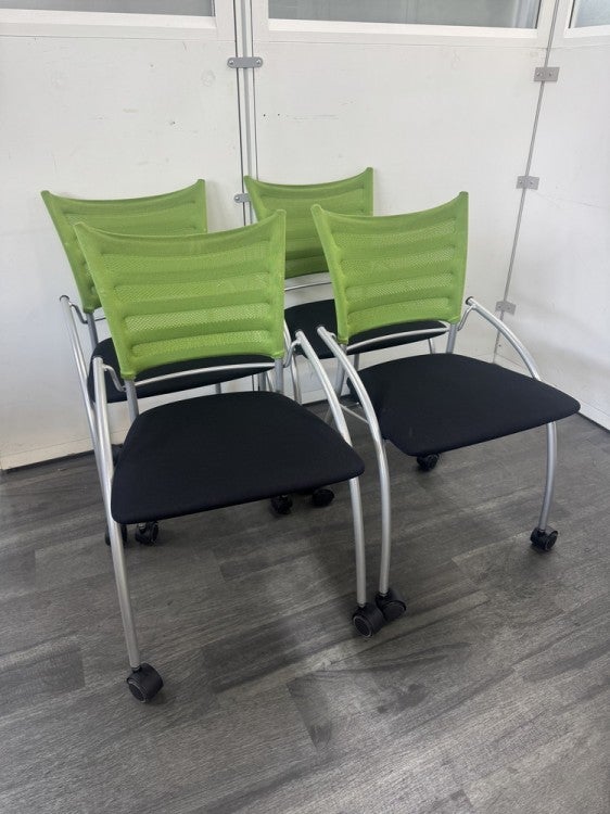 イトーキプリエ2シリーズ ネスティングチェア4脚セット 商品画像1